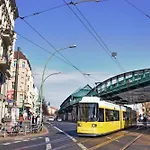 Homely Berlin - Central, Spacious, Rosenthaler Platz I Cafe