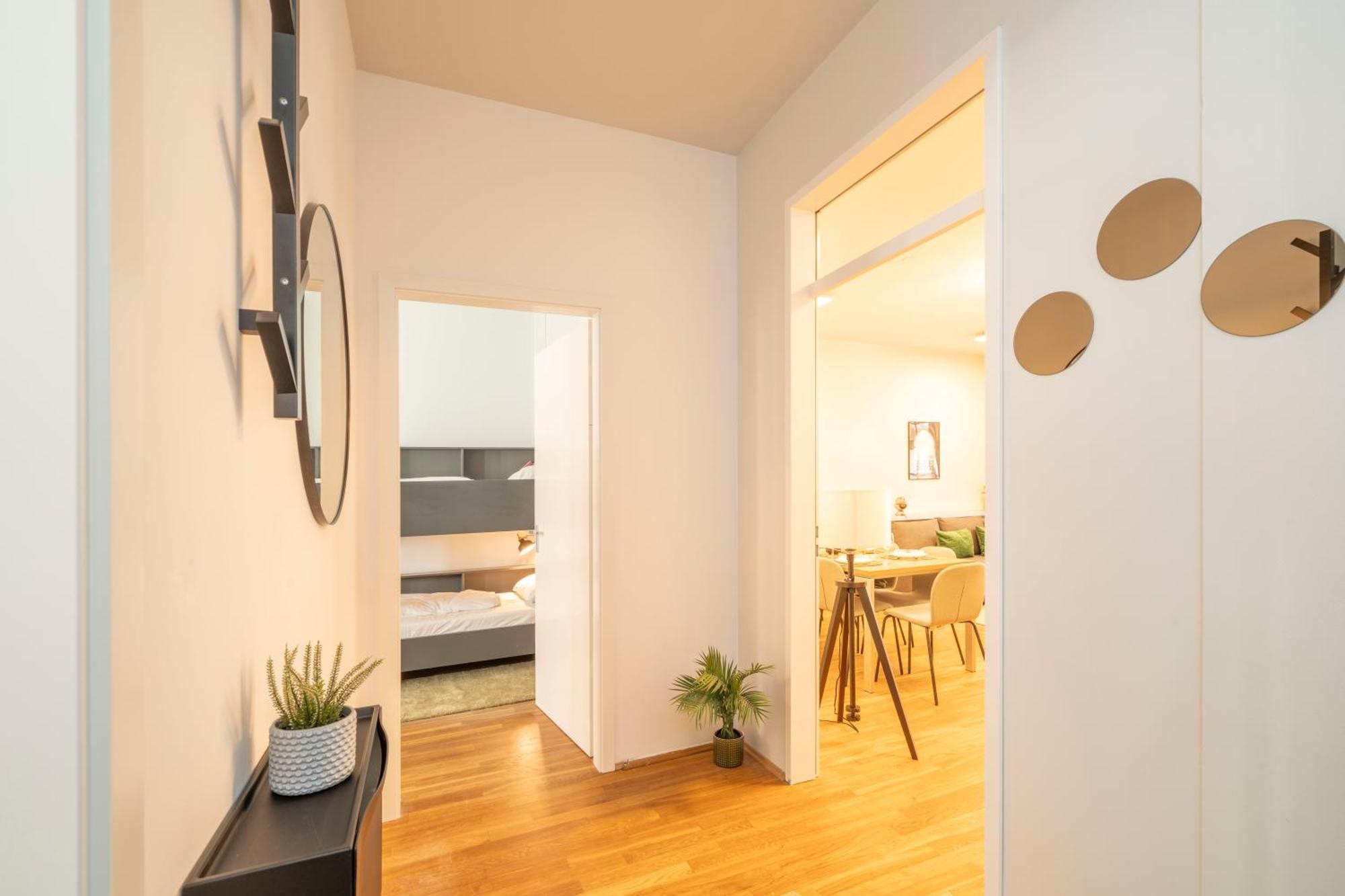 Homely - Central, Spacious, Rosenthaler Platz I Cafe Apartamento *